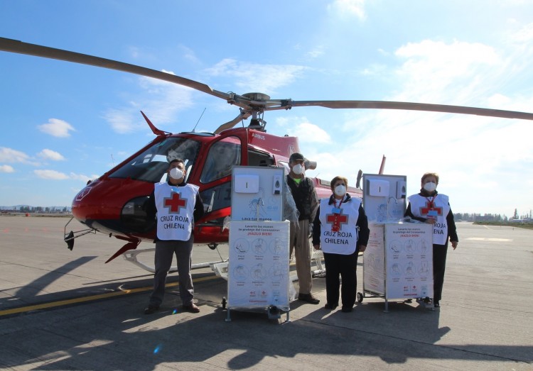 La Fundación Airbus colabora con la Cruz Roja chilena en la distribución de kits sanitarios para luchar contra el COVID-19